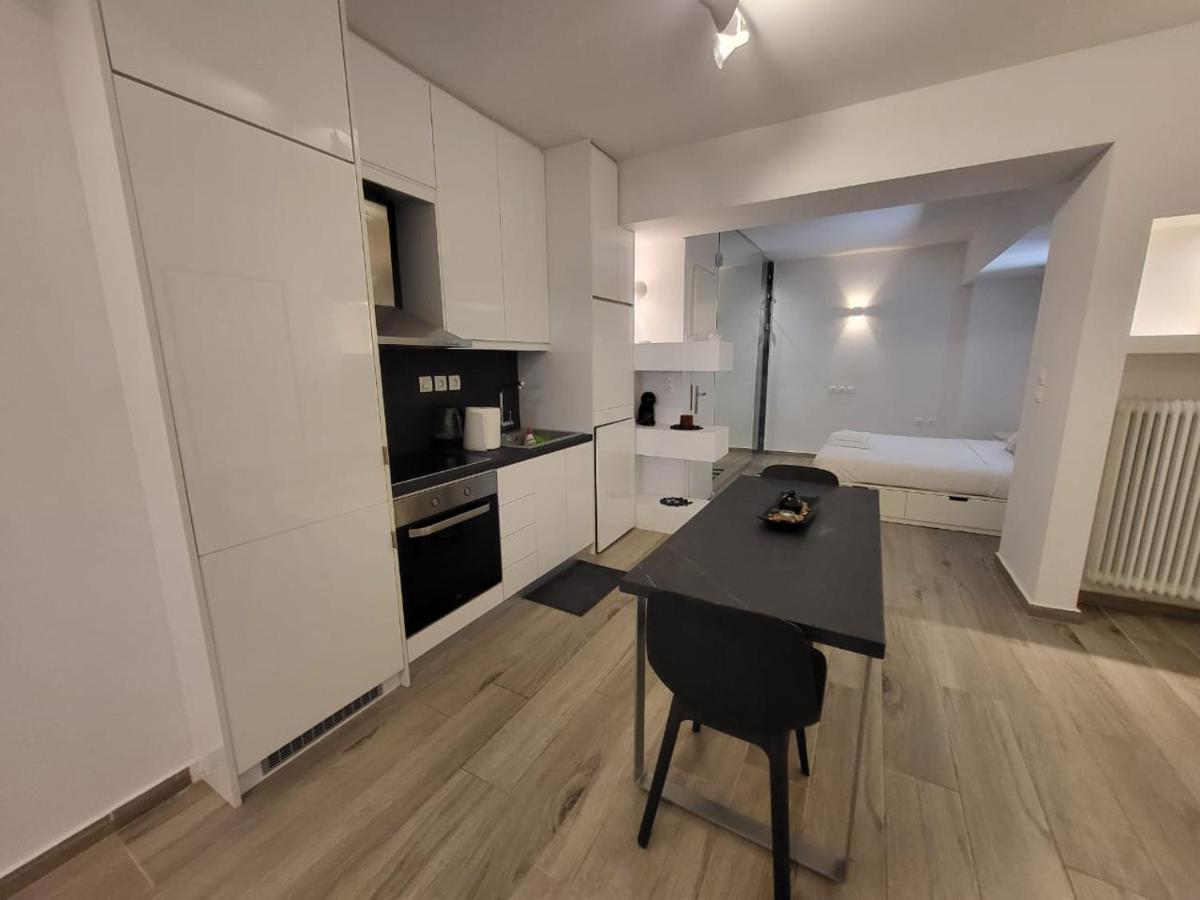 Apartment Near The Center Of Glyfada 아테네 외부 사진